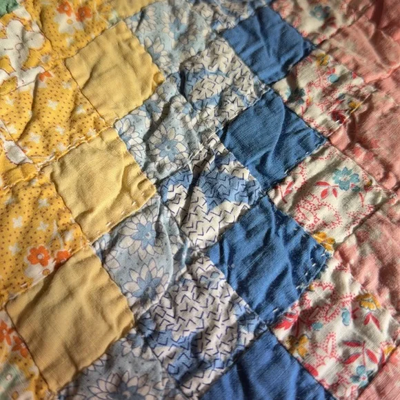 1930s Hand-stitched Diamond Quilt‎ - Picture 11 of 11